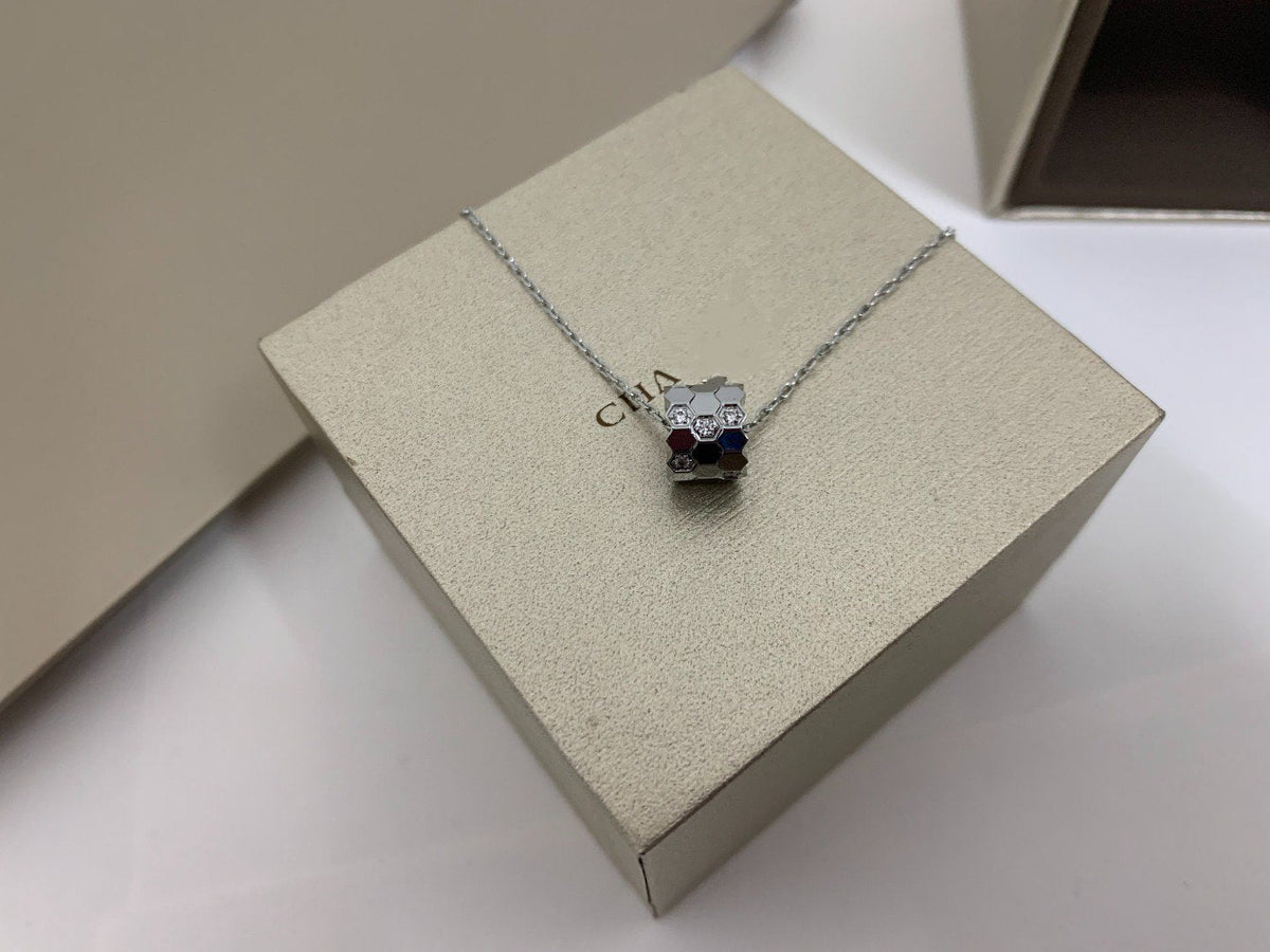 ¡®Lume Jewels¡¯BEE LOVE DIAMOND NECKLACE