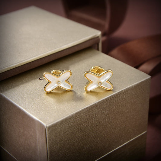¡®Lume Jewels¡¯JEUX DE WHITE MOP GOLD DIAMOND EARRINGS