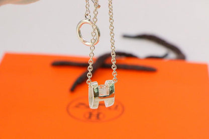 ¡®Lume Jewels¡¯HM NECKLACE H LETTER OVAL SERIES