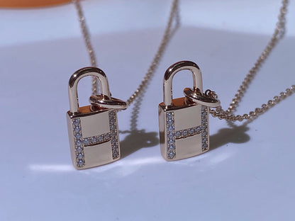 ¡®Lume Jewels¡¯HM ADVANCED NICHE LOCK HEAD NECKLACE DIAMONDS