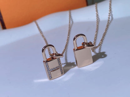 ¡®Lume Jewels¡¯HM ADVANCED NICHE LOCK HEAD NECKLACE DIAMONDS