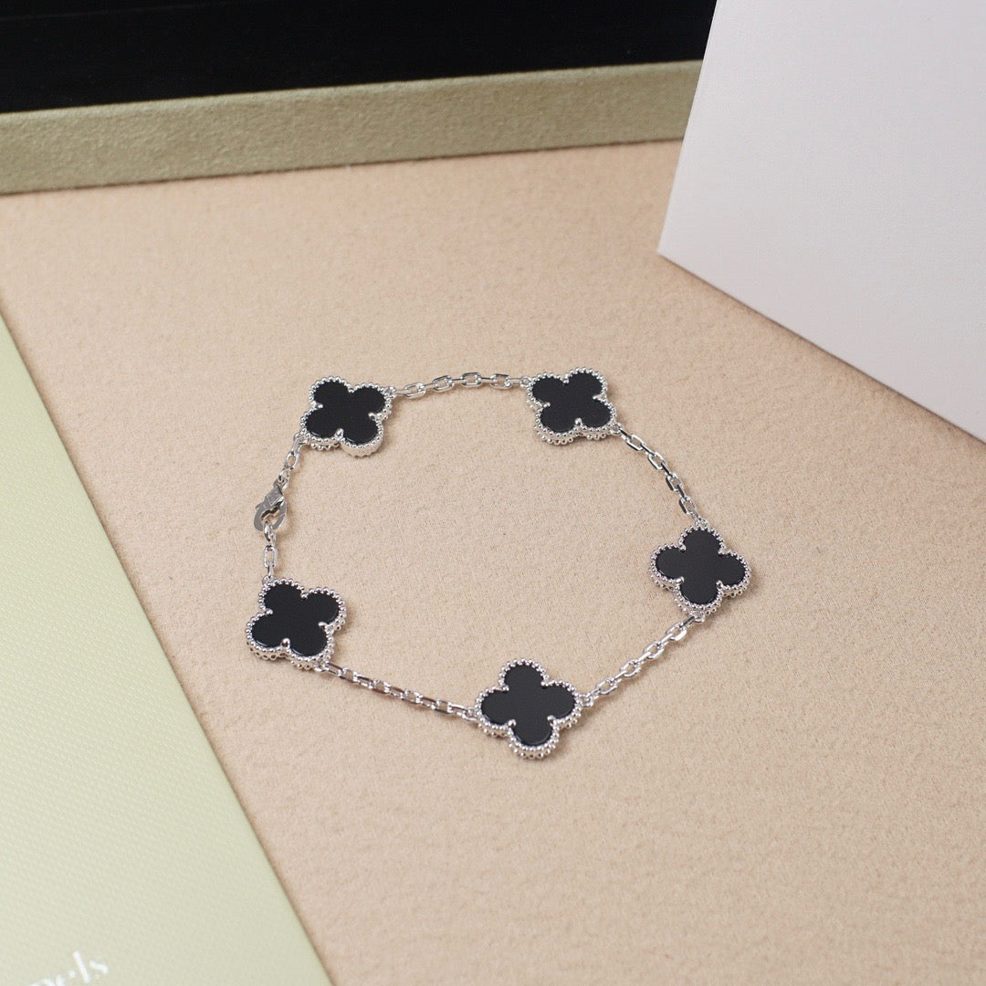 [Lume Jewels]New CLOVER 5 MOTIF ONYXS BRACELET COLLECTION