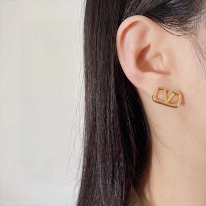 [Lume Jewels]Gold V-shaped stud earrings