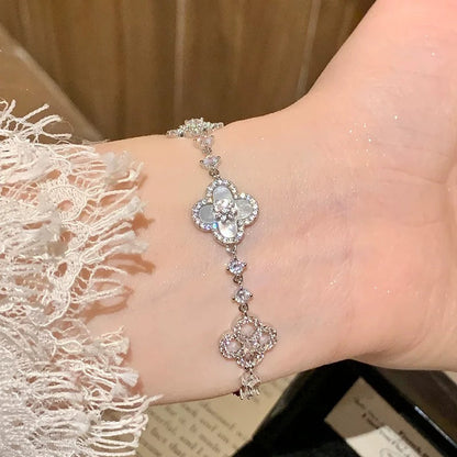 ¡®Lume Jewels¡¯CLOVER 5 MOTIF PINK BLUE RED WHITE BRACELET