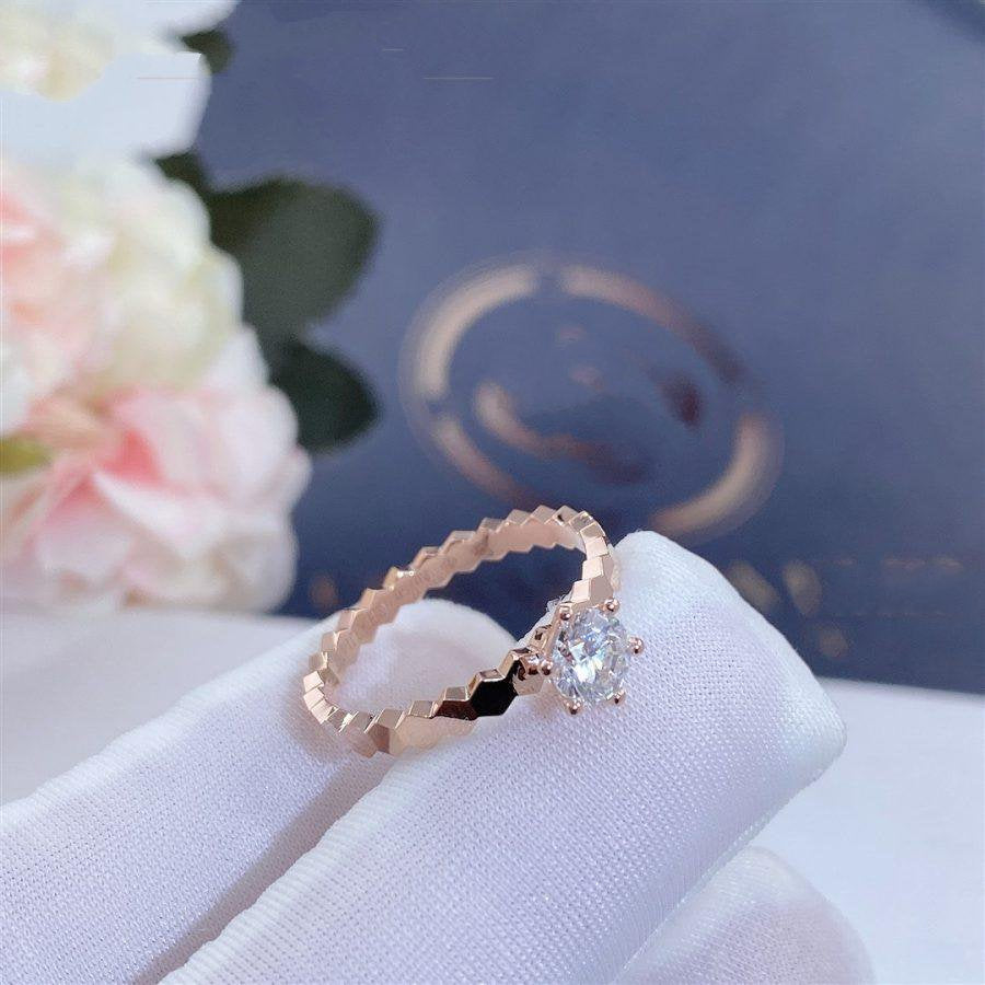 ¡®Lume Jewels¡¯BEE LOVE RING PINK GOLD 1 DIAMOND