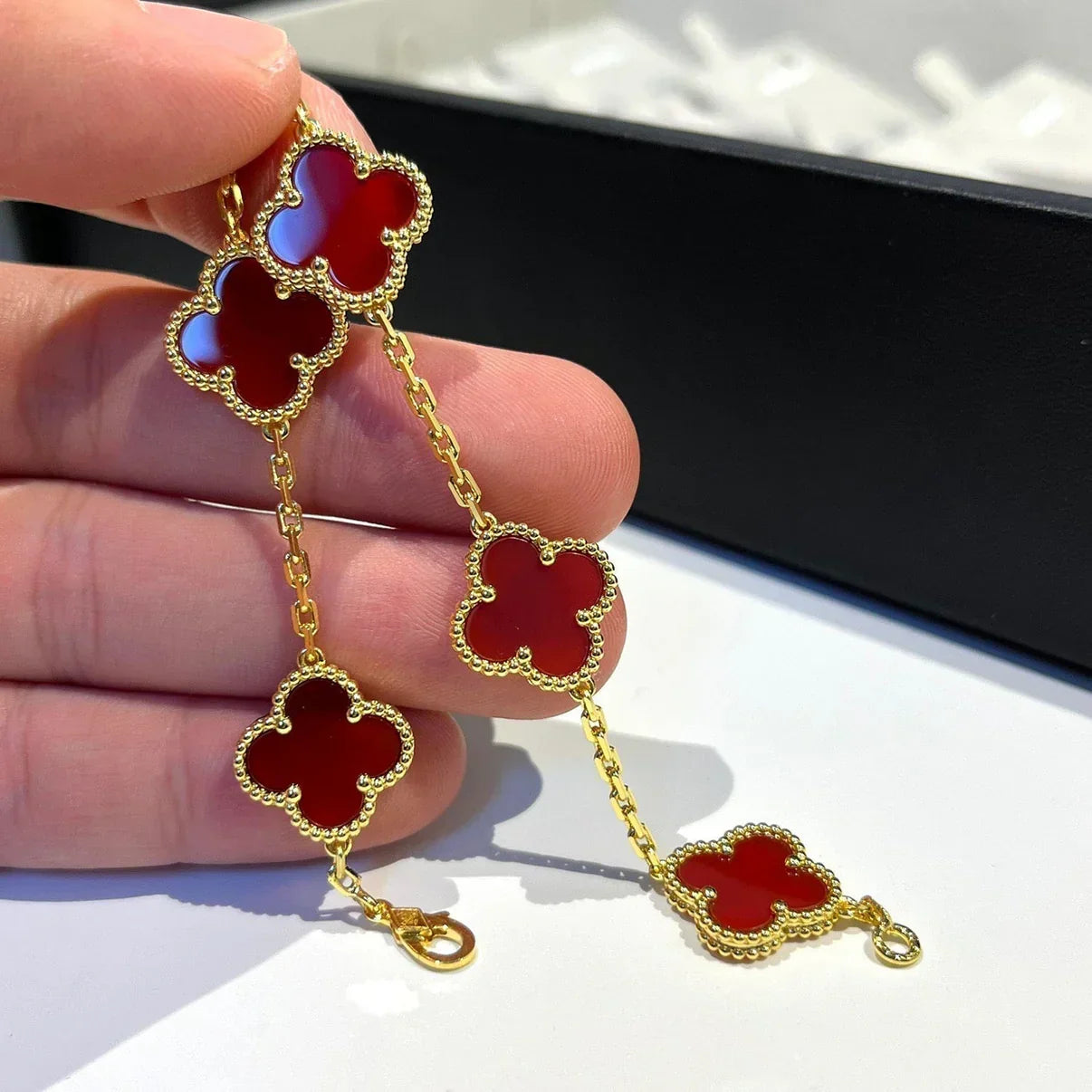 [Lume Jewels]New  CLOVER 5 MOTIF RED CORNELIAN BRACELET COLLECTION