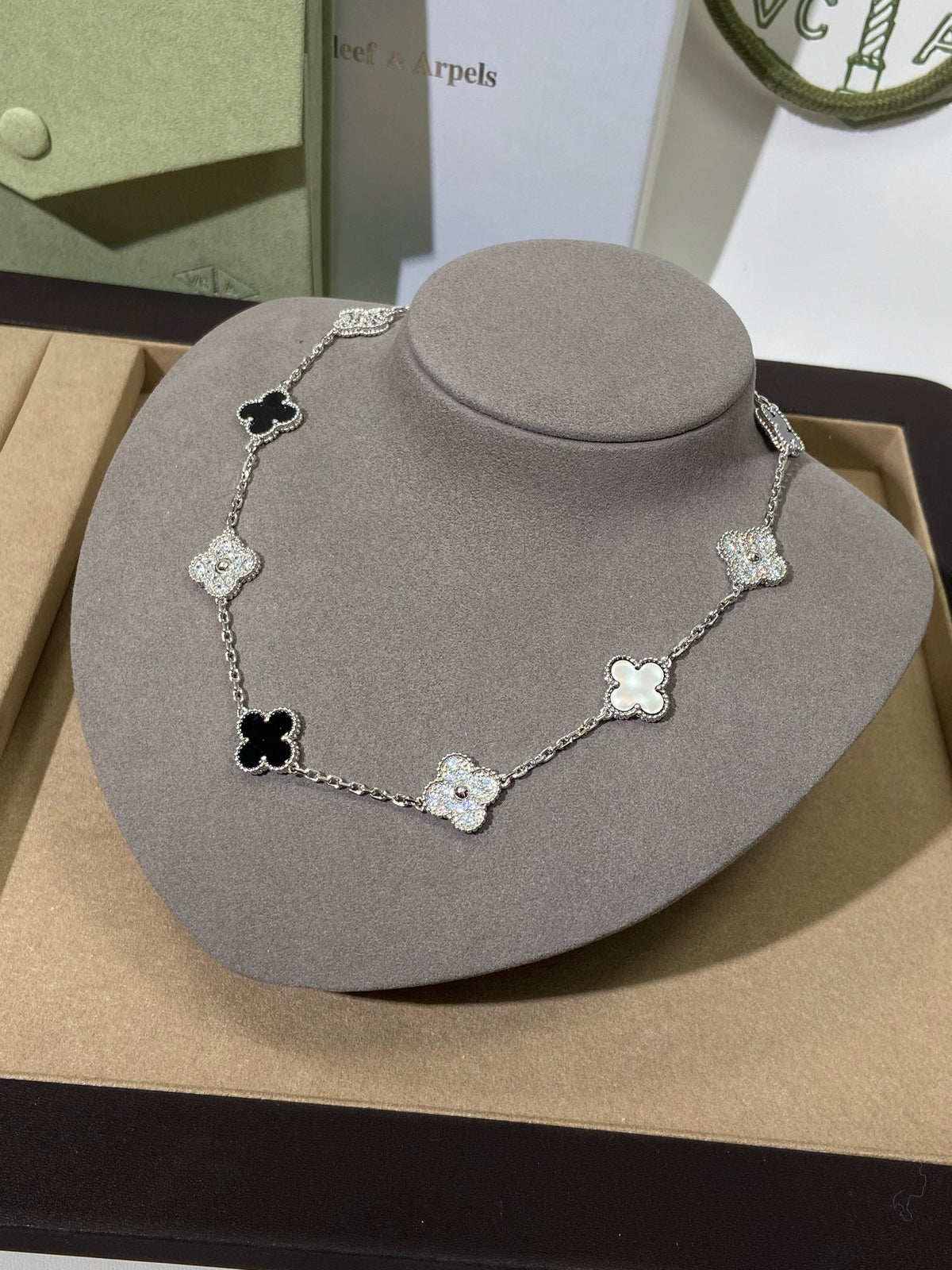 [Lume Jewels] Four-Leaf Clover Ten Elements Panda Diamond Silver Necklace