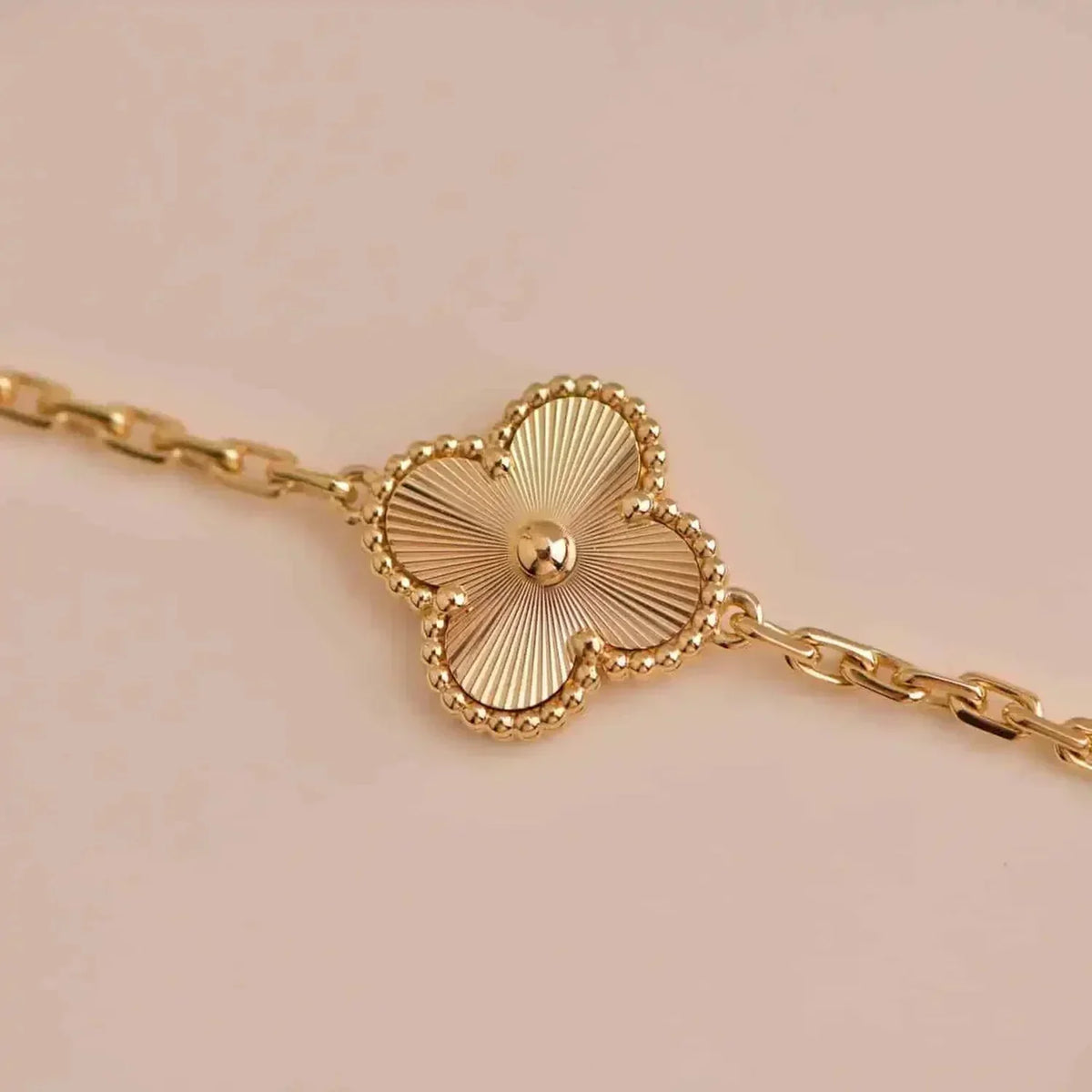 [Lume Jewels]New  CLOVER 5 MOTIF LASER BRACELET COLLECTION