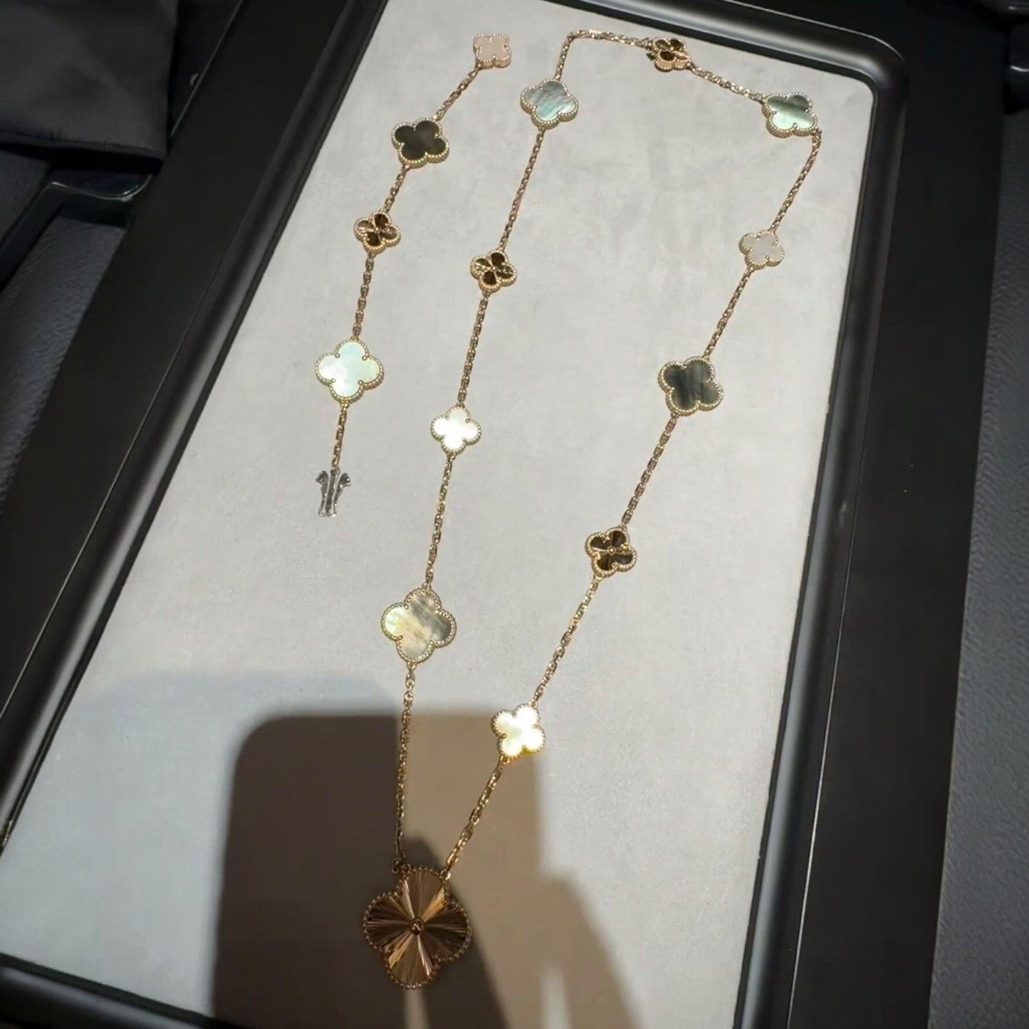 [Lume Jewels]DETACHABLE CLOVER 15(11+4) FLOWER ROSE GOLD NECKLACE SET