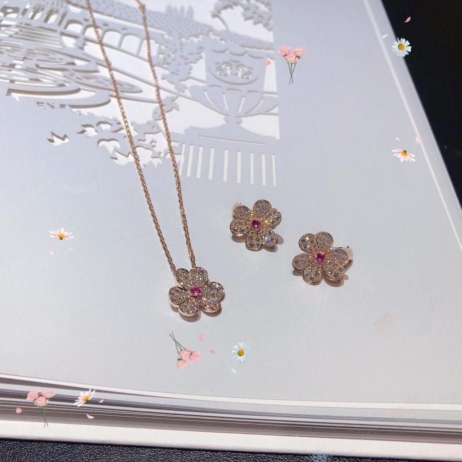 ¡®Lume Jewels¡¯FRIVOLE ROSE GOLD FLOWER DIAMOND NECKLACE