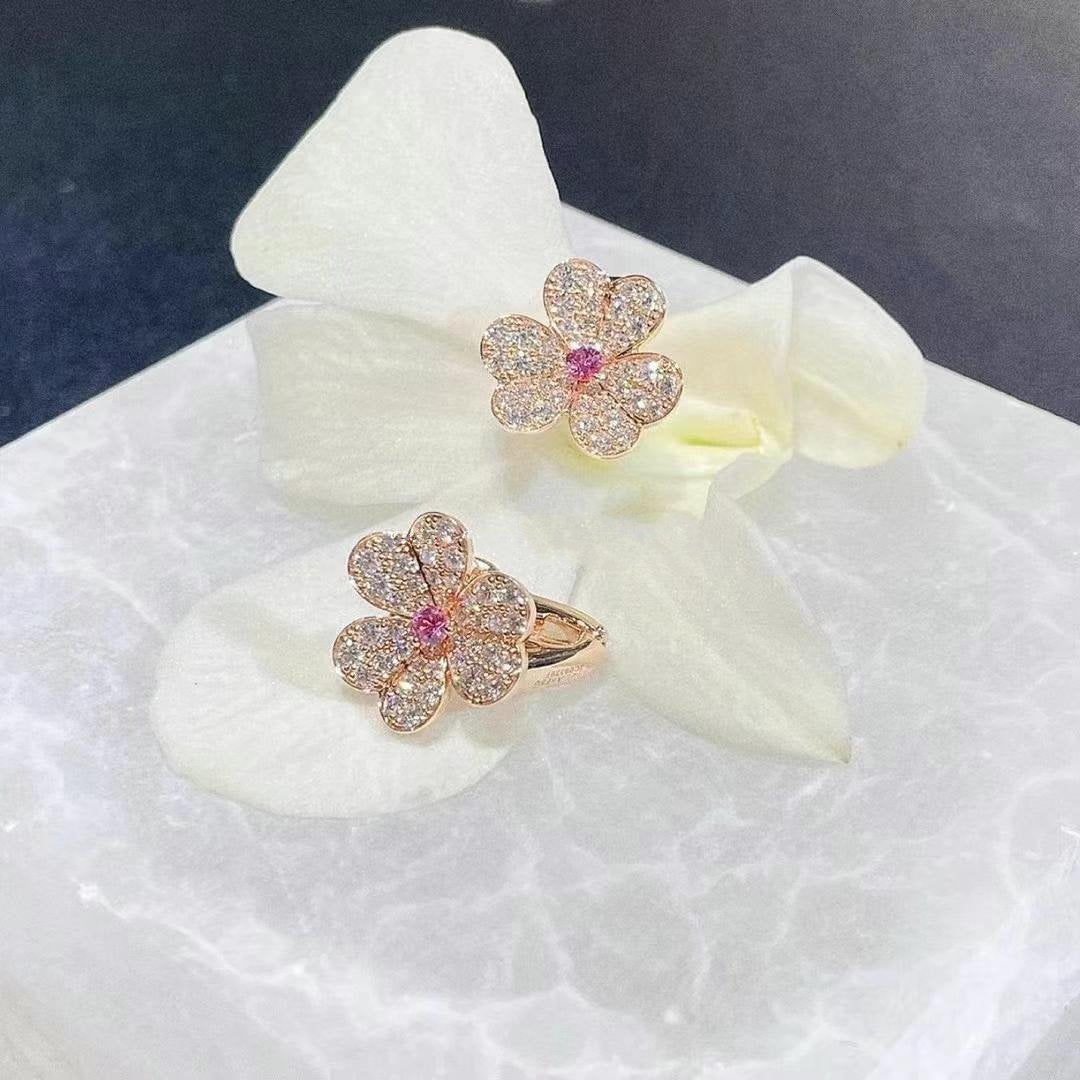 ¡®Lume Jewels¡¯FRIVOLE PINK GOLD FLOWER DIAMOND EARRINGS