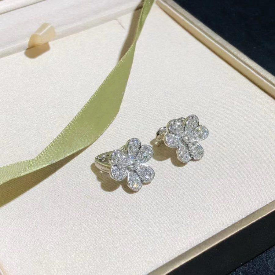 ¡®Lume Jewels¡¯FRIVOLE SILVER FLOWER DIAMOND EARRINGS