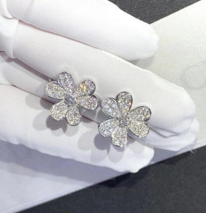 ¡®Lume Jewels¡¯FRIVOLE SILVER FLOWER DIAMOND EARRINGS