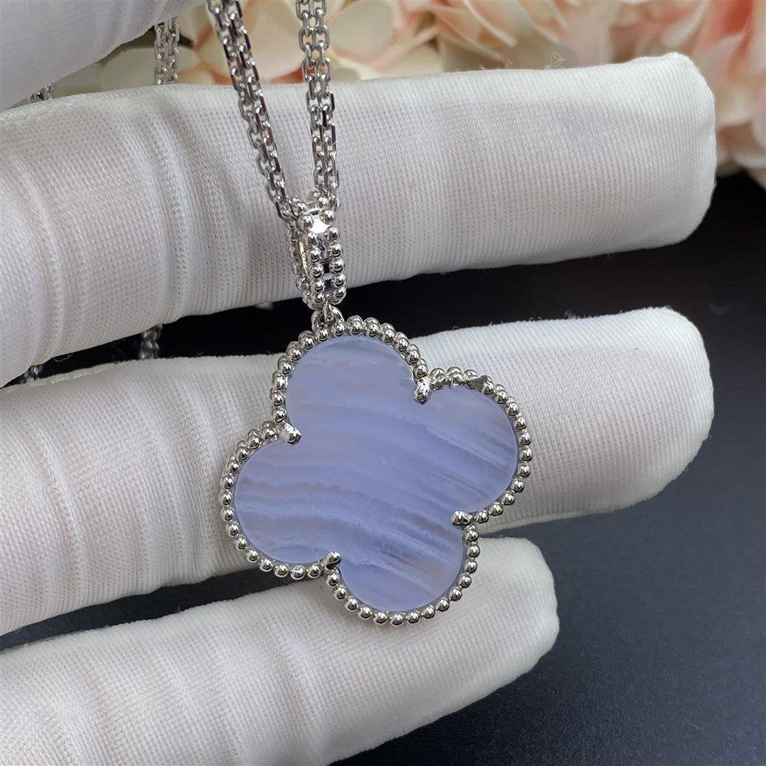 ¡®Lume Jewels¡¯CLOVER SILVER CHALCEDONY BIG CLOVER NECKLACE