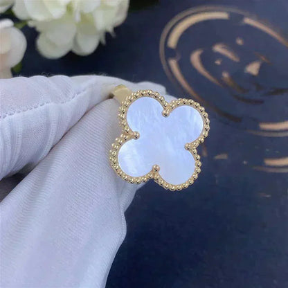 ¡®Lume Jewels¡¯CLOVER WHITE MOP RING