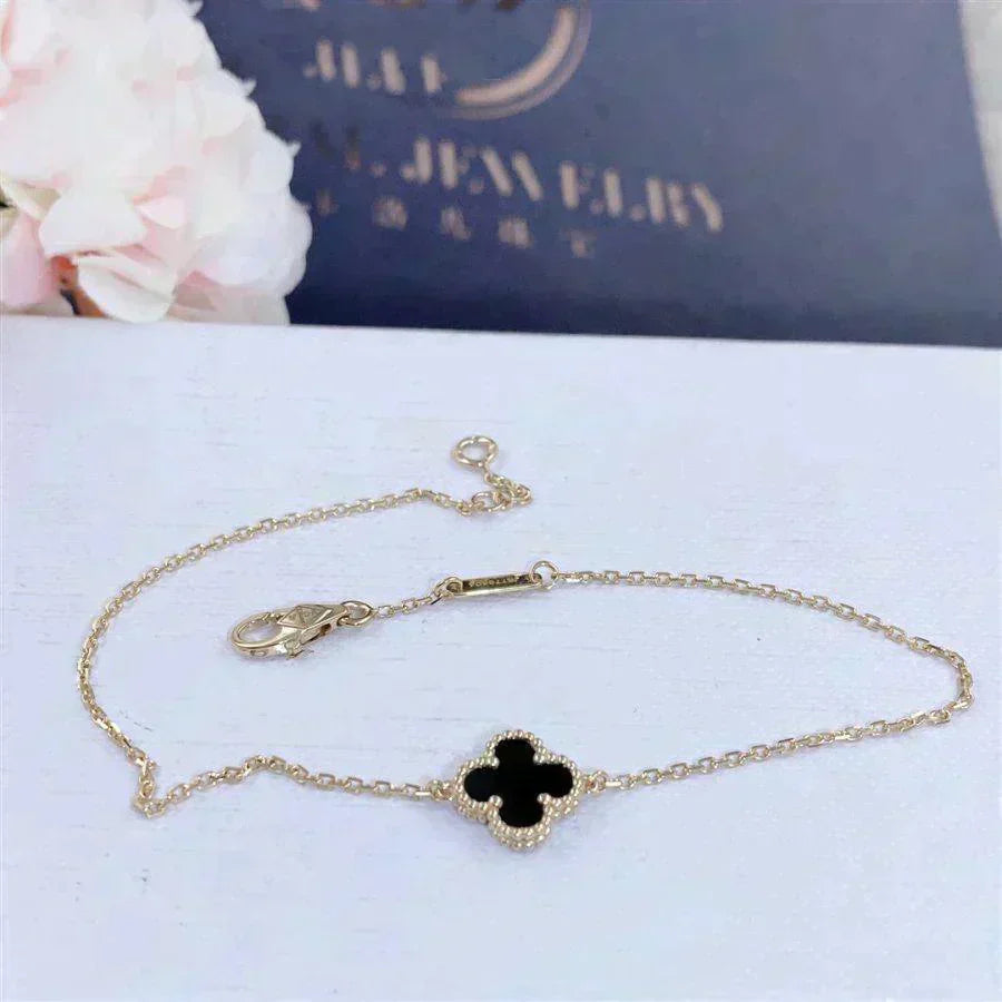 ¡®Lume Jewels¡¯CLOVER ONYX SINGLE FLOWER BRACELET