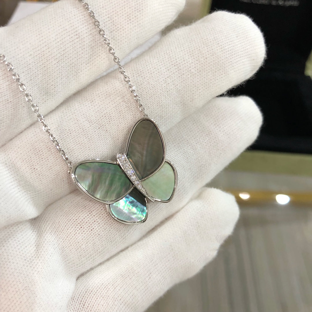 ¡®Lume Jewels¡¯LARGE BUTTERFLY SILVER PENDANT DIAMOND NECKLACE