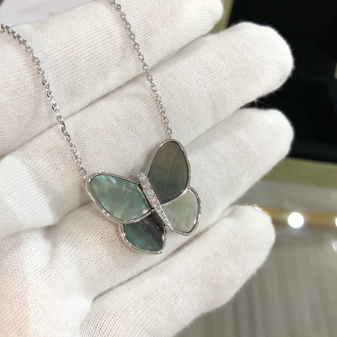 ¡®Lume Jewels¡¯LARGE BUTTERFLY SILVER PENDANT DIAMOND NECKLACE