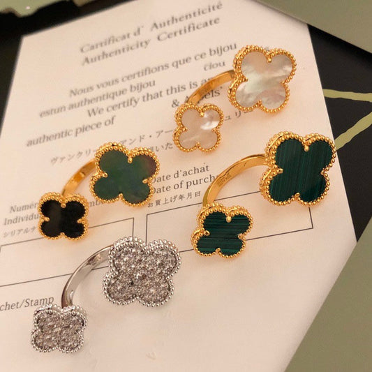 ¡®Lume Jewels¡¯CLOVER BETWEEN THE FINGER RING