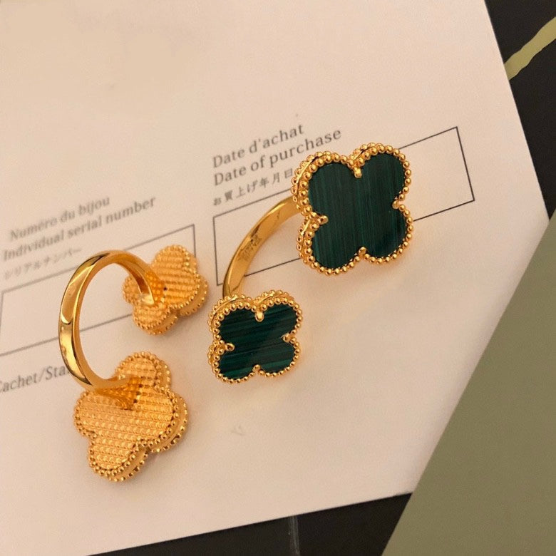 ¡®Lume Jewels¡¯CLOVER BETWEEN THE FINGER RING