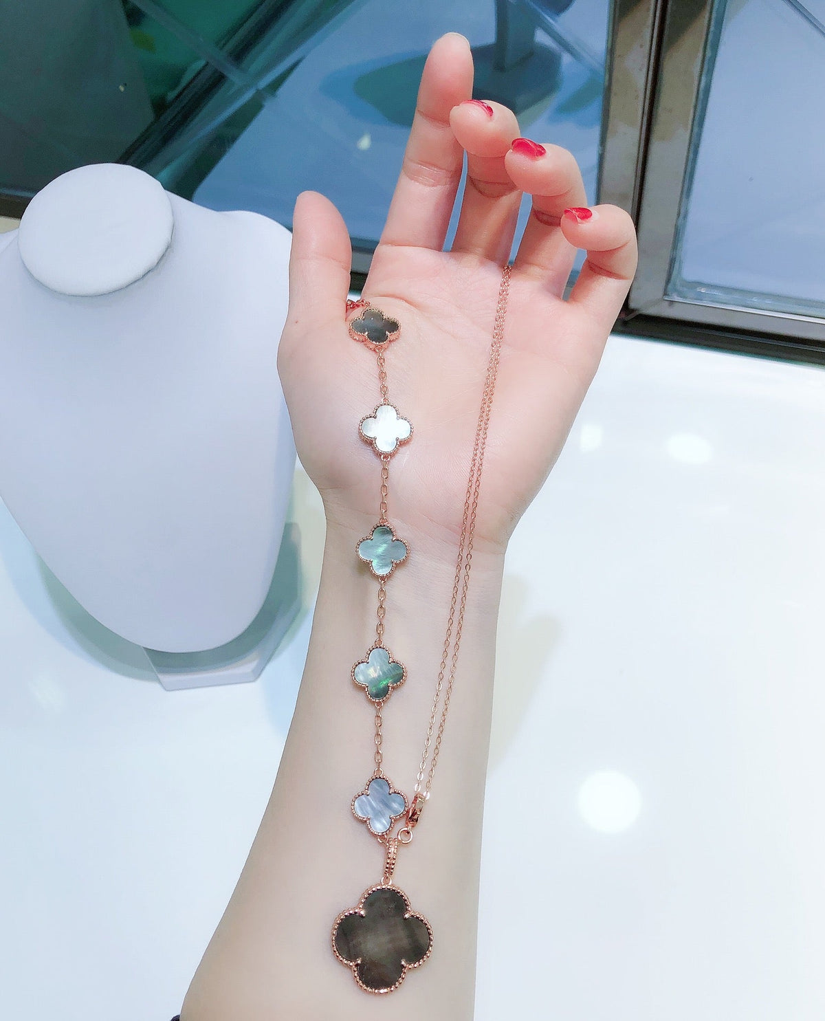 ¡®Lume Jewels¡¯COMBINED BRACELET 5 MOTIFS AND NECKLACE DARK MOP ROSE GOLD