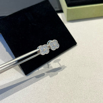¡®Lume Jewels¡¯CLOVER MINI DIAMOND STUD EARRINGS
