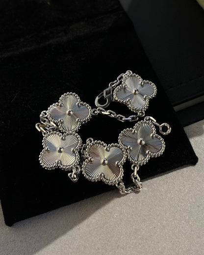 [Lume Jewels]New  CLOVER 5 MOTIF LASER BRACELET COLLECTION